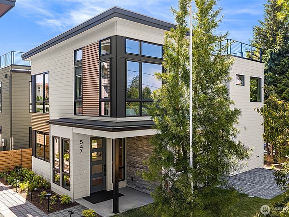 2nd image of 547 16th Avenue W