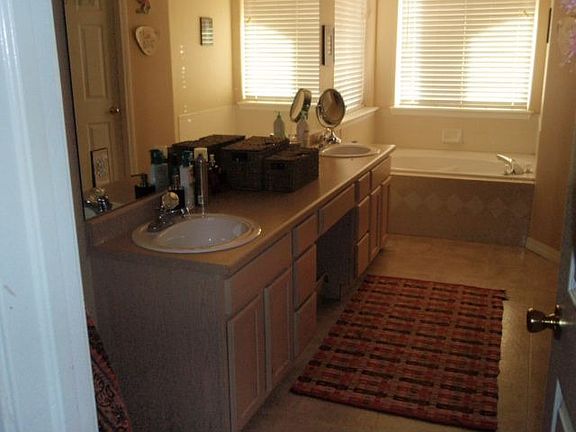 5 piece bath in the mother in law suite