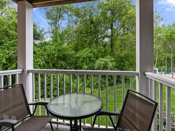45 Will Dr Unit 97, Canton, MA 02021