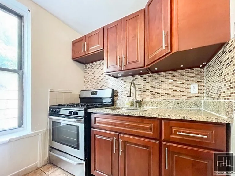 129 E 101st St #8 — Photo 9