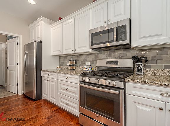 5th image of 15241 S Nutmeg Ave