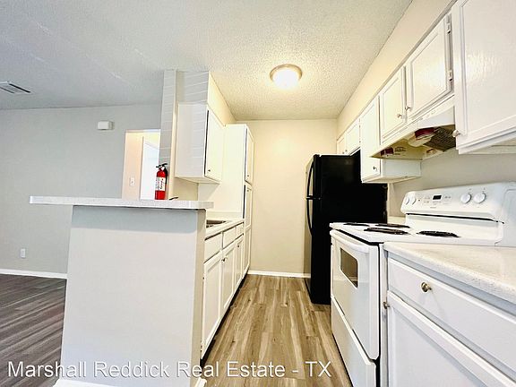 5th image of 3518 Grant Ave APT 203