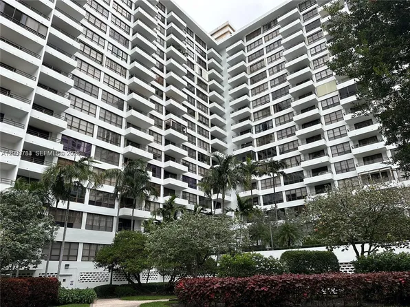 600 Three Islands Blvd APT 1402, Hallandale, FL 33009