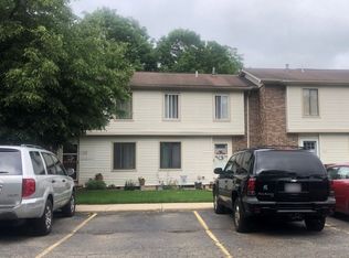 2062 La Mer Ln, Haslett, MI 48840