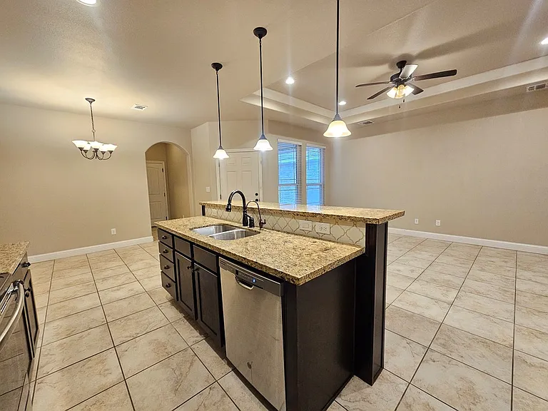 14 Devon Ct — Photo 7