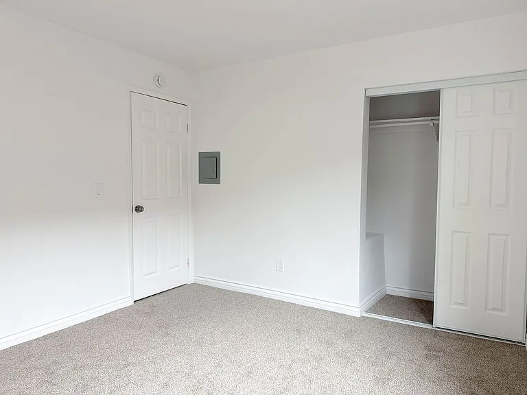 3781 Marlborough Ave — Photo 11