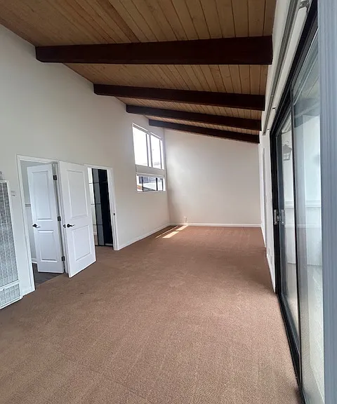 1622 W Oceanfront #1/2 — Photo 11