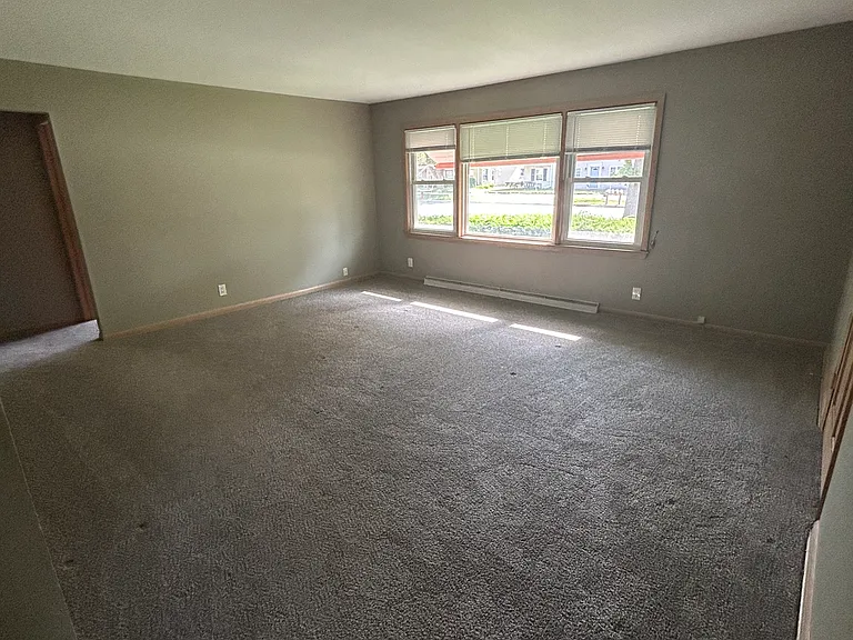 1317 N 116th St — Photo 3