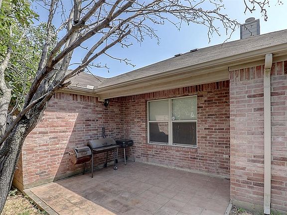2nd image of 3111 Calle Bella Dr