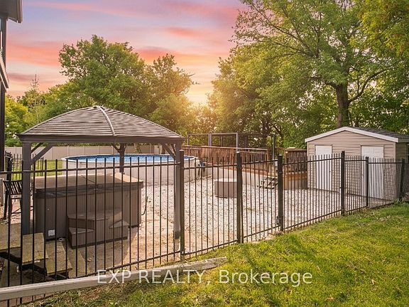 3rd image of 2754 Eagleson Rd