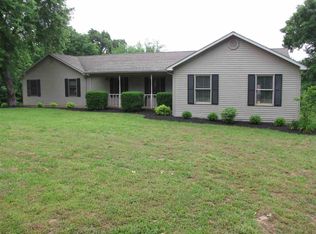 316 Garrett Ln, Benton, KY 42025