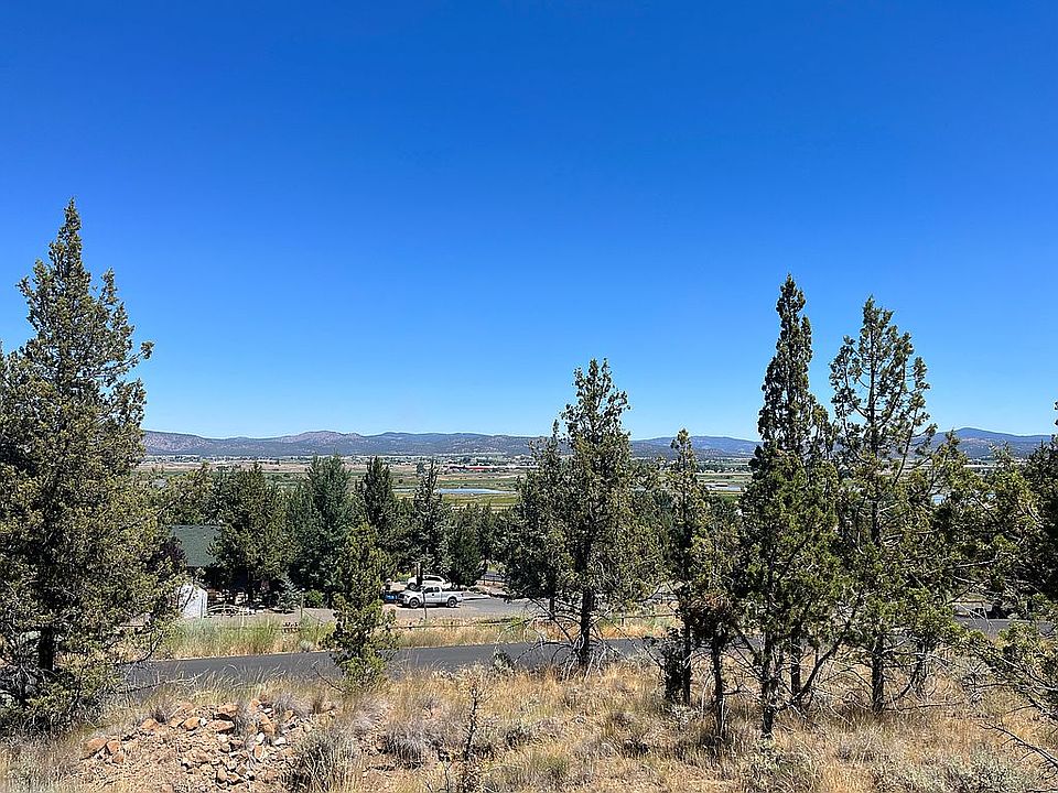 2nd image of 4228 NW Crescent Rim Pl