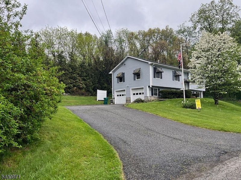 1st image of 33 Circle Dr