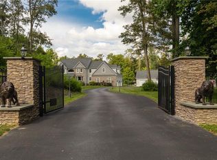 10 Parasol Rdg, Poughkeepsie, NY 12603