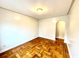 607 Grandview Ave APT 1A, Ridgewood, NY 11385