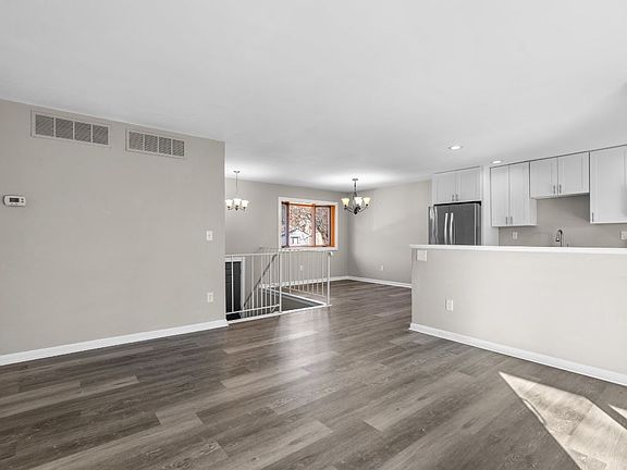 4th image of 8221 Millfield Ct
