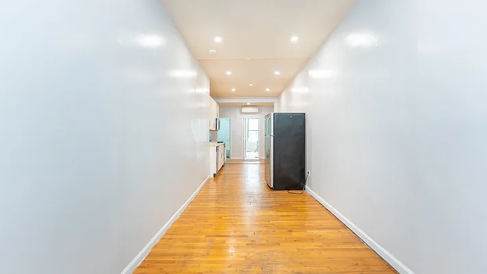 Rented by Nooklyn NYC LLC | media 16