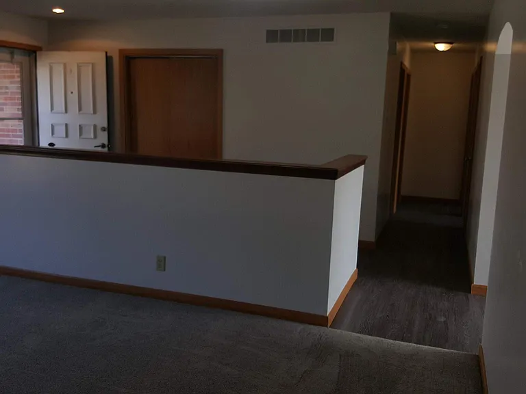 5909 Elkcrest Dr — Photo 4