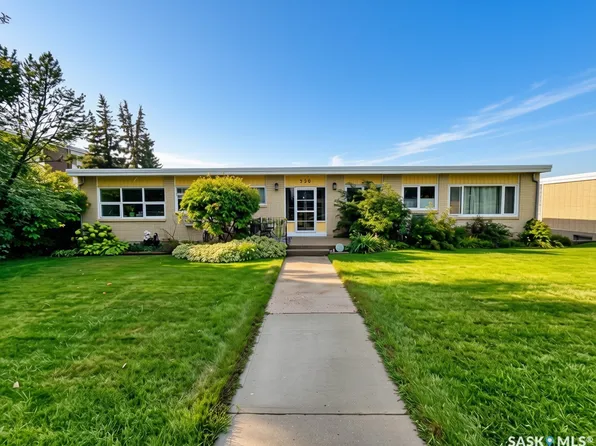 320 13th Avenue NE #7, Swift Current, SK S9H 2V9