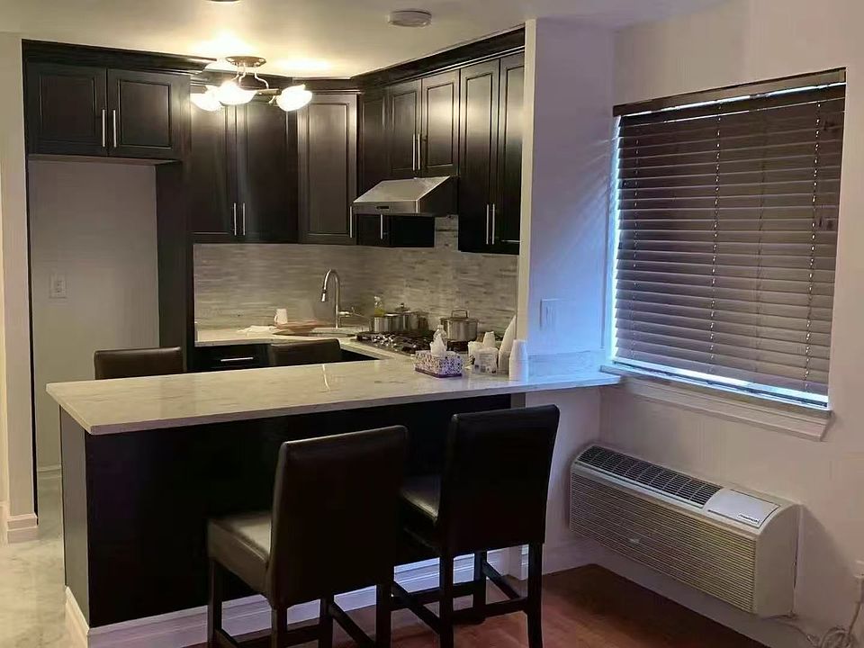 1st image of 13976 35th Ave APT 8A
