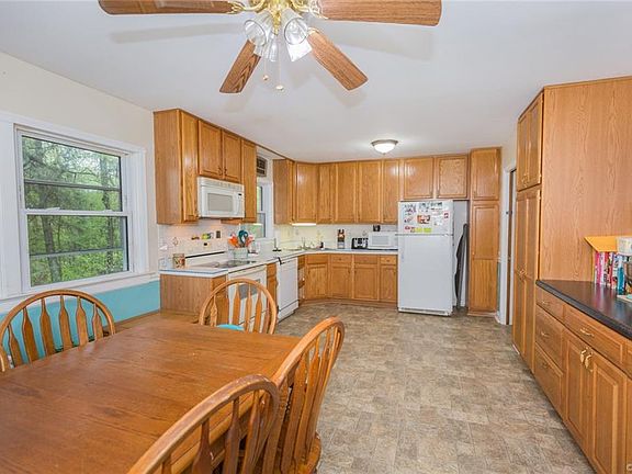 5th image of 5111 Gravelbrook Dr