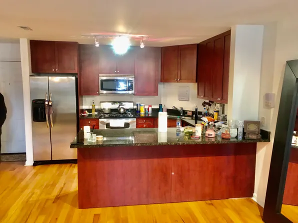 6400 N Sacramento Ave APT 106, Chicago, IL 60645