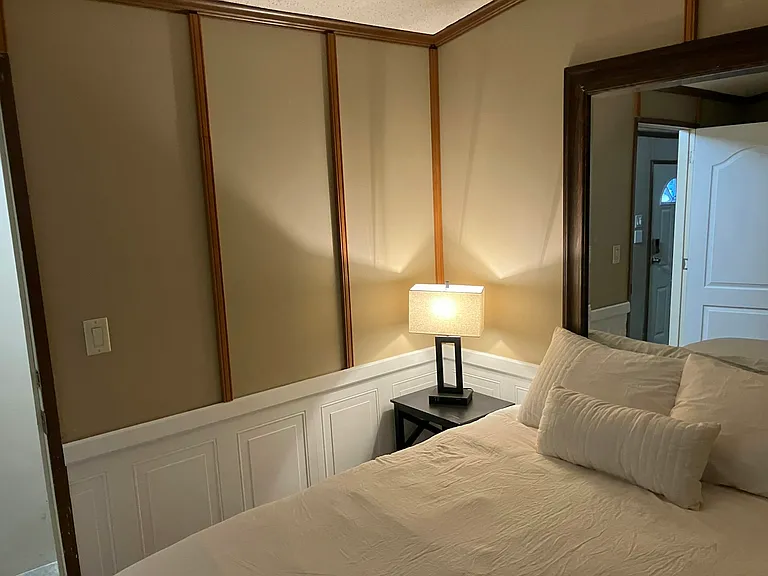 327 Shanklin Rd #C — Photo 31