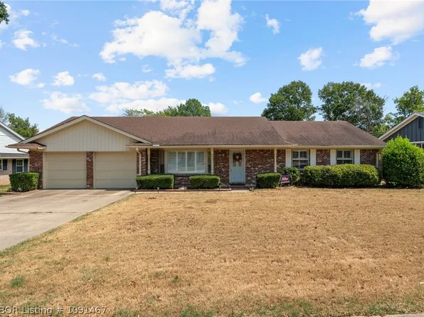 2017 S 70th St, Fort Smith, AR 72903