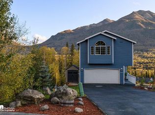 8960 Eagle River Ln, Eagle River, AK 99577