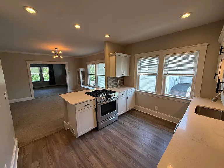 1276 Bonnieview Ave — Photo 4