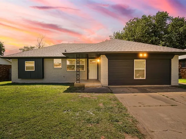 1613 Gale, Moore, OK 73160