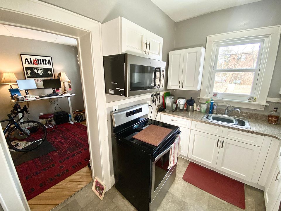 Historic Summit St. Home Apartments Iowa City, IA Zillow