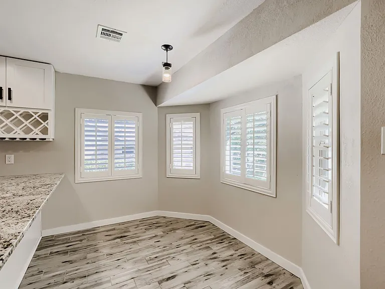 715 Fabulous Dr — Photo 12