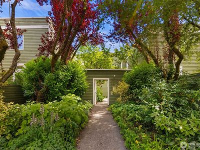 1812 25th Avenue #C, Seattle, WA, 98122