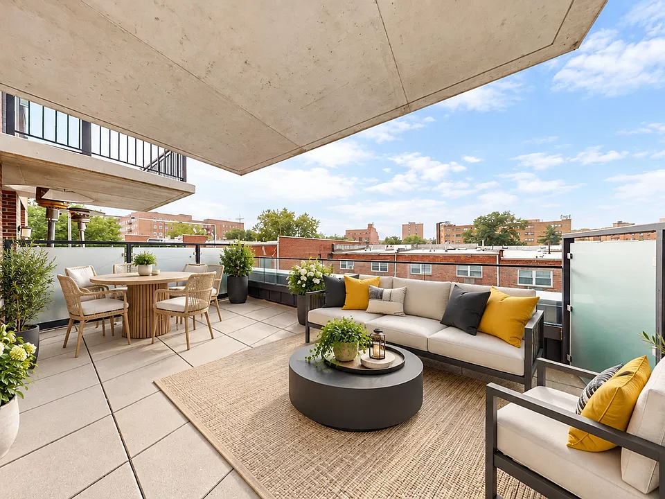14474 Northern Blvd #5V
