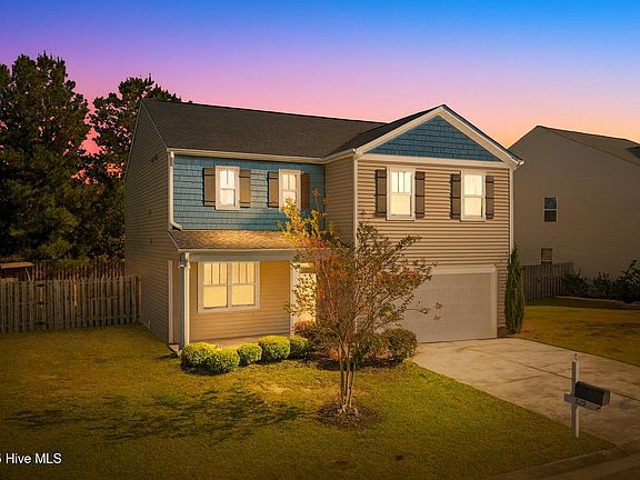 2nd image of 829 Avington Lane NE