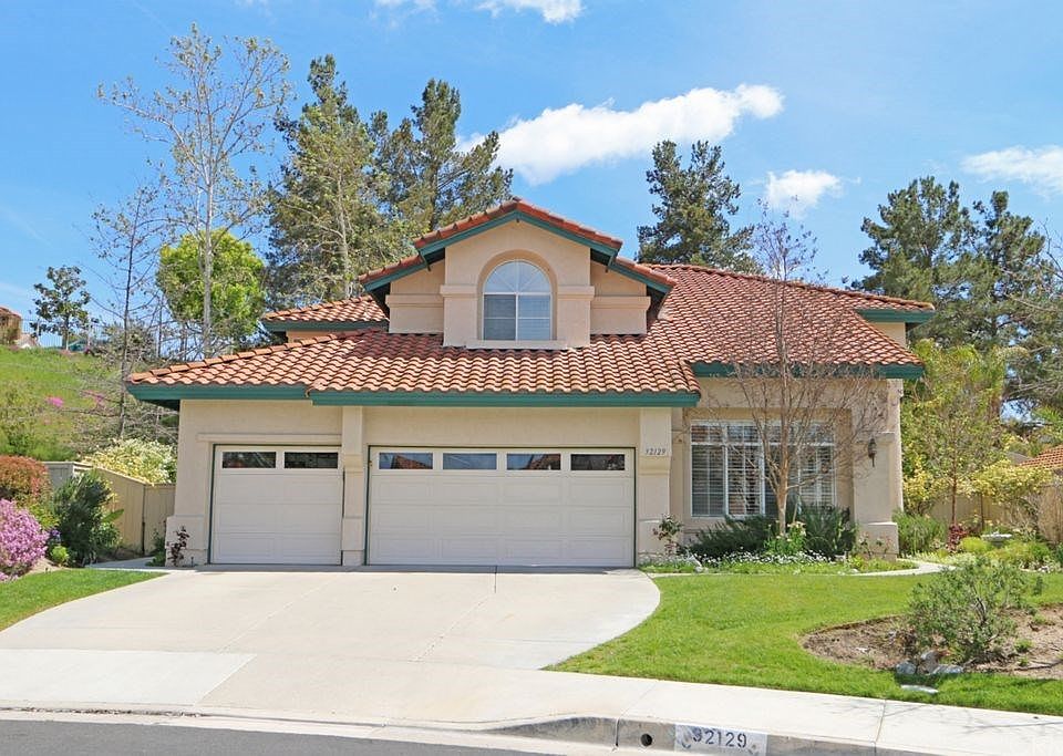 1st image of 32129 Caminito Osuna