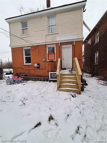 2nd image of 2981 Sheridan St