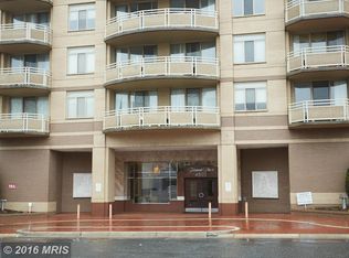4801 Fairmont Ave APT 602, Bethesda, MD 20814