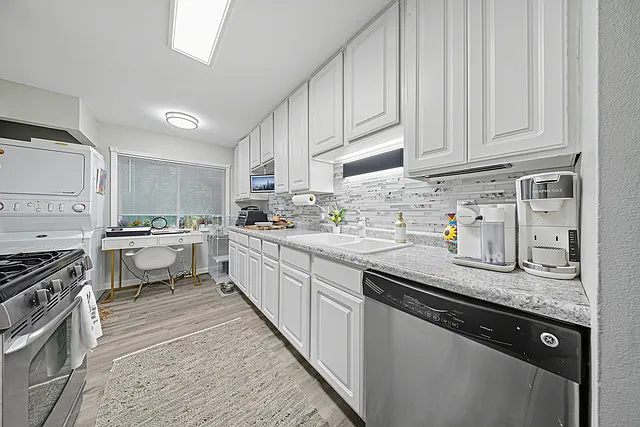 2 bed, 908 sqft, $1,700 — Photo 4