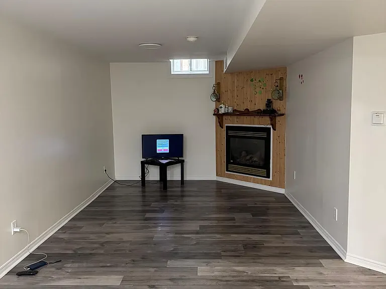6 Carmichael Dr #LOWER — Photo 3