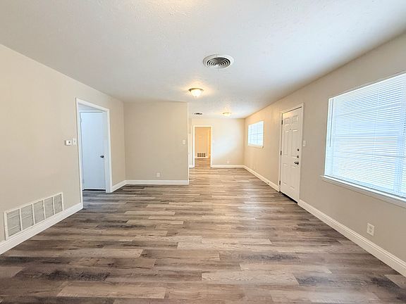 2nd image of 4075 Old Bonham Rd