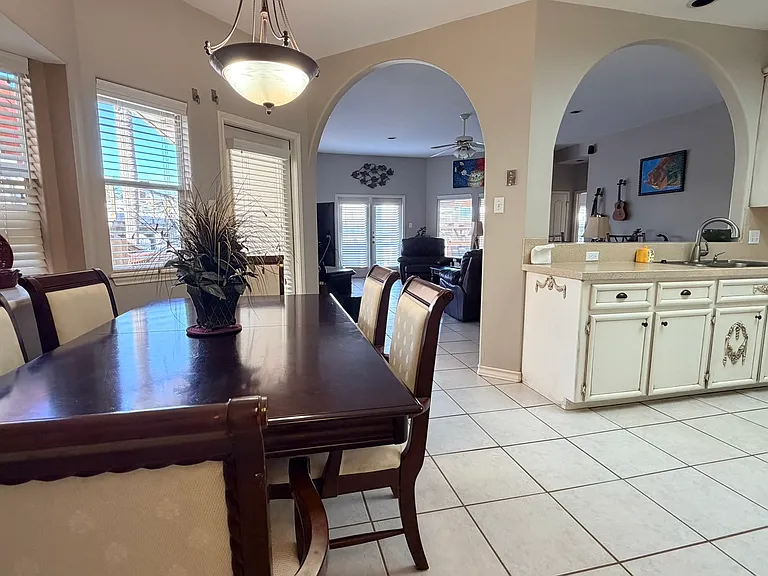 13806 Primavera Dr — Photo 10