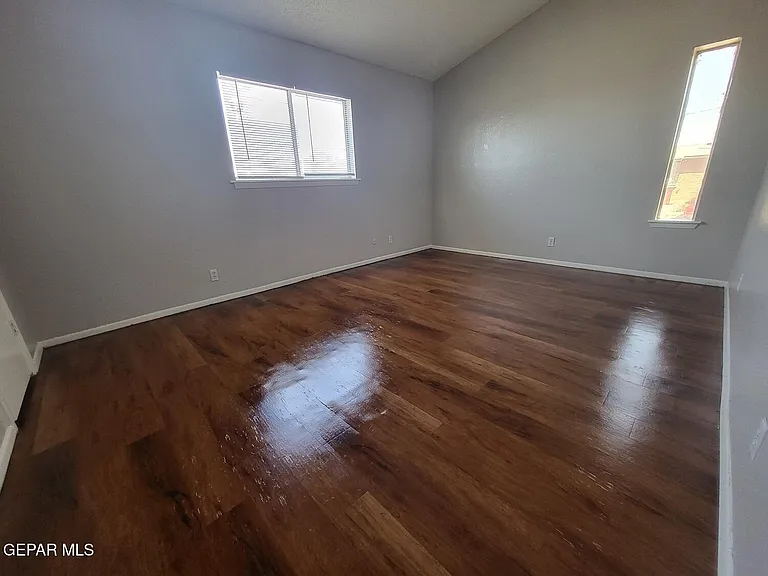 5209 Carousel Dr #6 — Photo 7