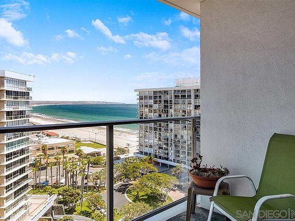 3rd image of 1810 Avenida Del Mundo Unit 1401