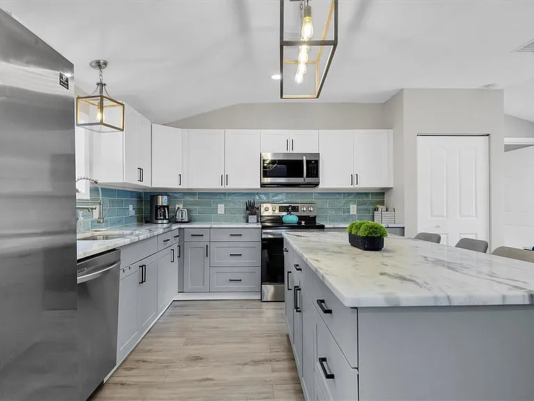 4110 Iola Dr — Photo 15