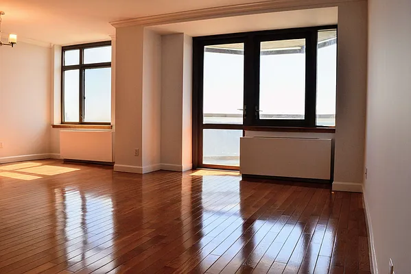 Rented by Takashi Yoneta, LREB | media 19