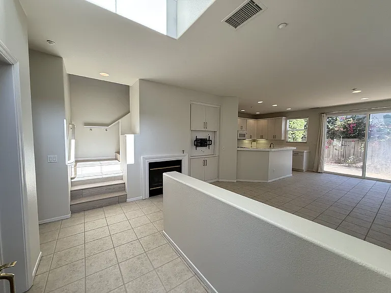 6446 Alexandri Cir — Photo 3