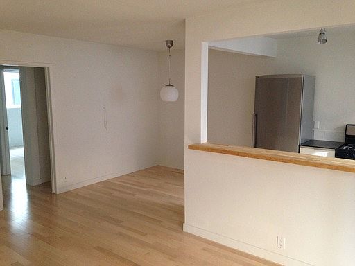5th image of 410 N Hayworth Ave APT 3