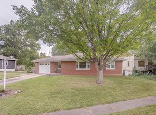 6423 Sunset Dr, Godfrey, IL 62035